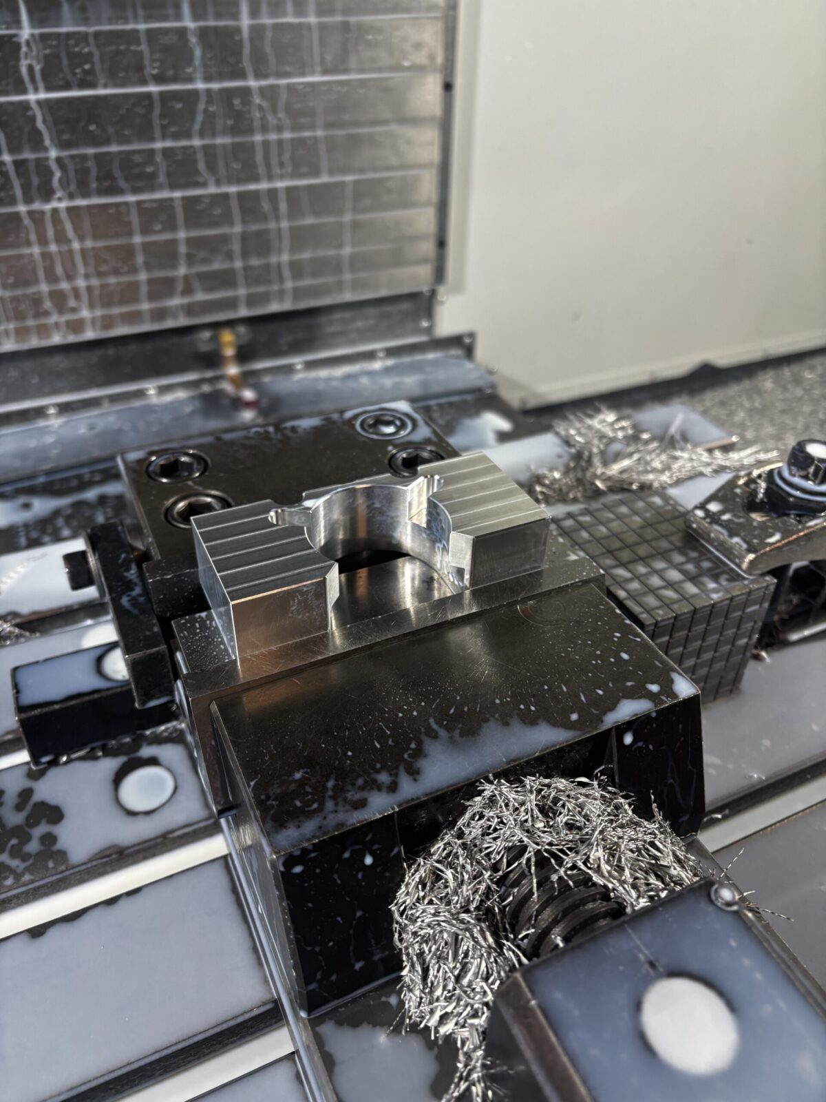 Obróbka aluminium CNC – frezowanie detali aluminiowych PA6